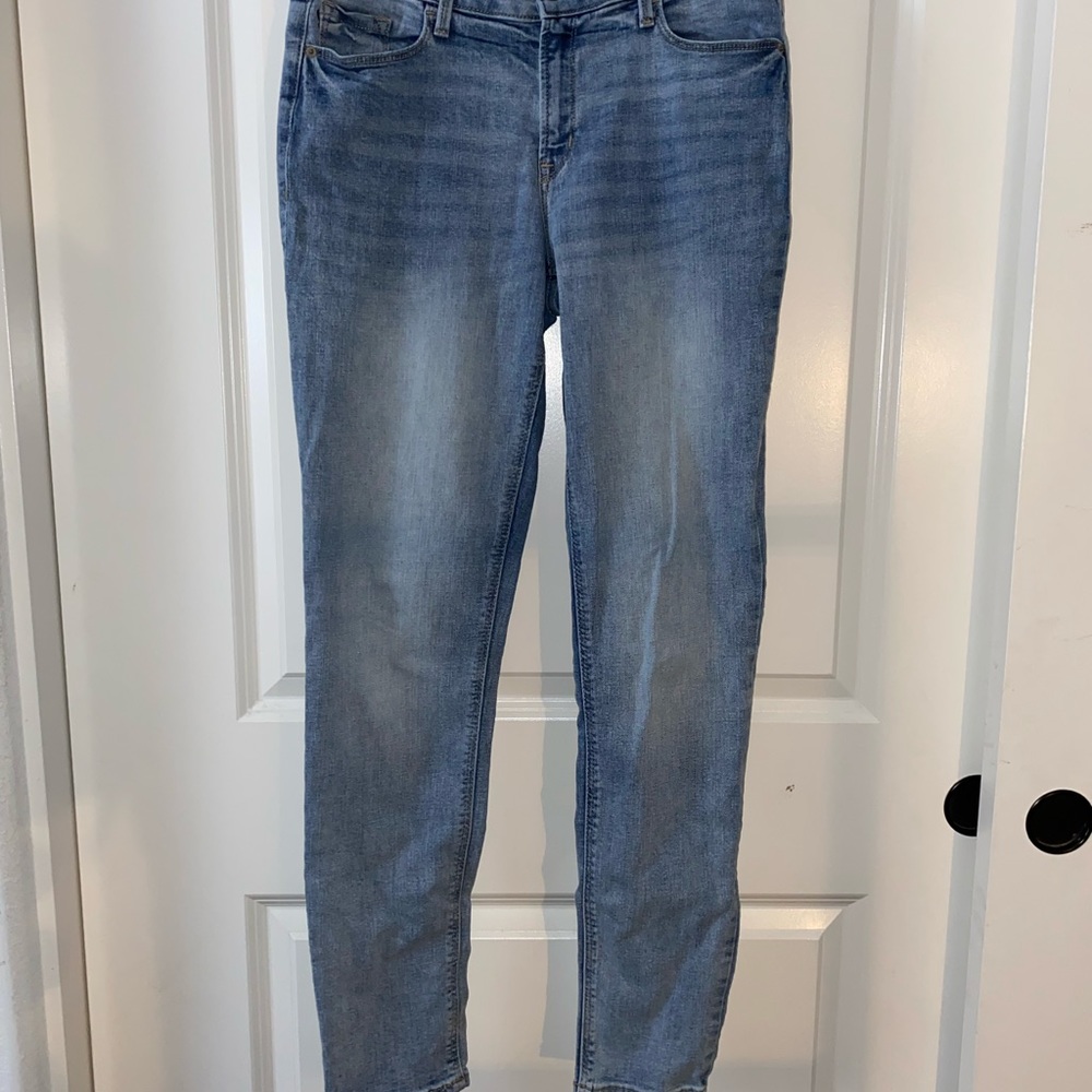 Old Navy Rockstar Super Skinny Jeans